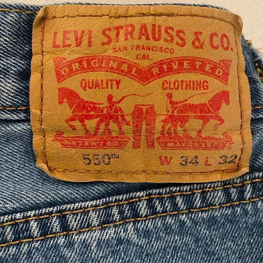Levi’s Y2K Straight Leg Light Wash Hi Waisted Distressed Denim Jeans